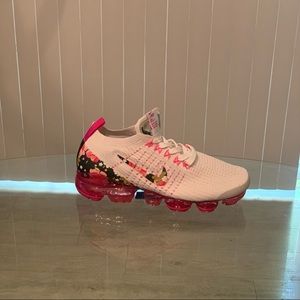 COPY - Women’s Nike Vapormax size 8.5